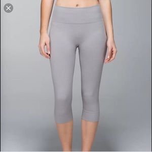 Lulu lemon Ebb to Street Crop size 4.